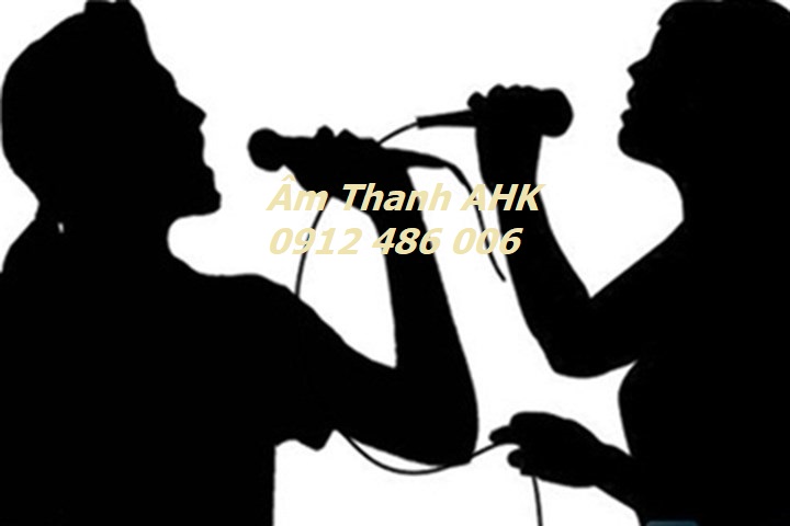 Micro hát karaoke