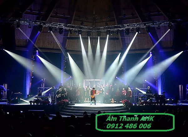 Dan am thanh anh sang san khau chuyen nghiep