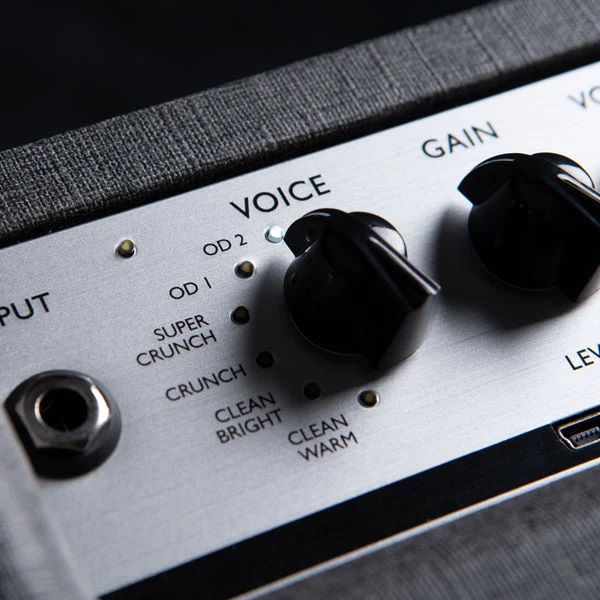 Amply guitar điện Blackstar Silver 50W Combo giá tốt