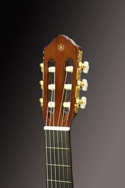 Đàn Guitar Classic Yamaha C70 chất lượng
