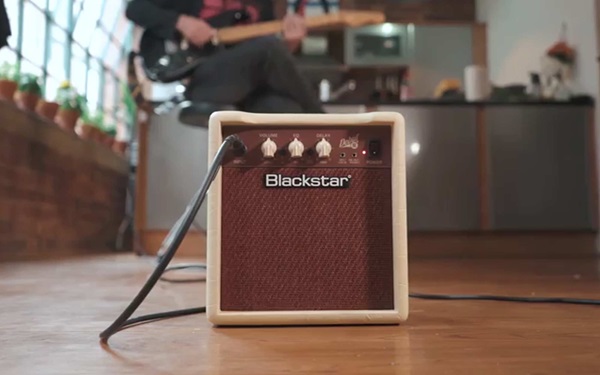 Amply guitar điện Blackstar Debut 10E chất lượng