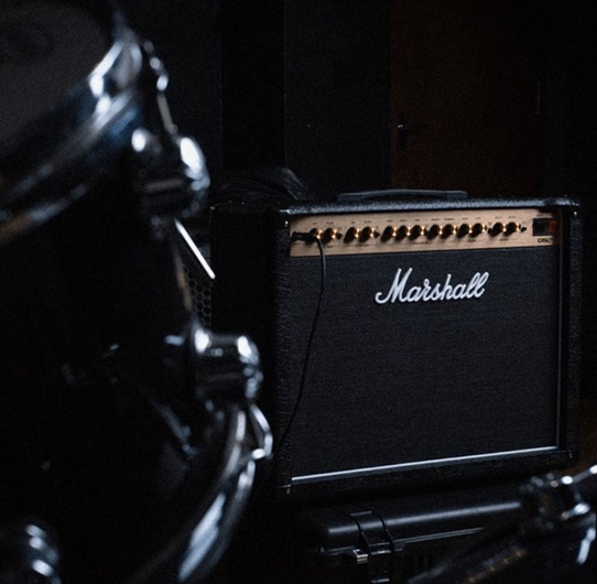 Amplifier guitar Marshall DSL40 giá tốt
