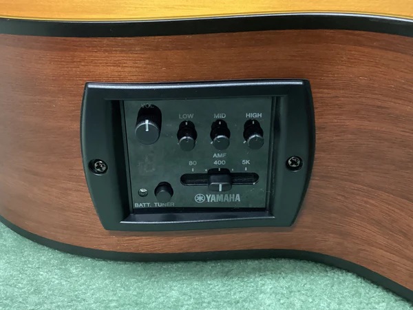 Đàn guitar Yamaha CGX122MS tùy chỉnh dễ dàng